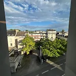 We Live In R - 302 * Reims