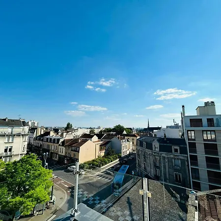 We Live In R - 302 Reims