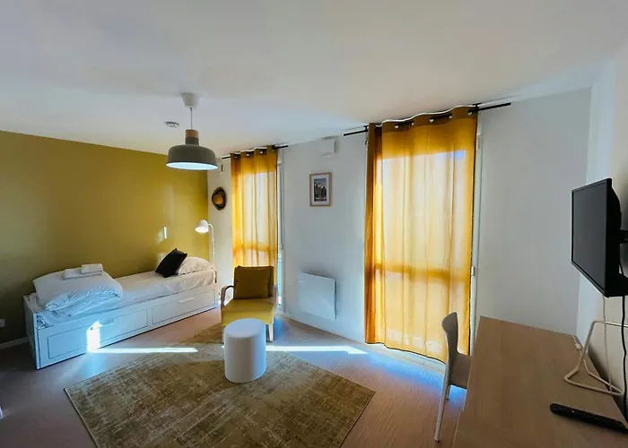 We Live In R - 302 * 兰斯